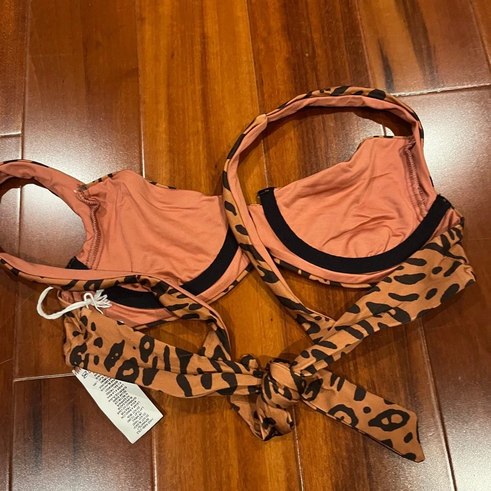 Vitamin A Bikini Top Swim Animal‎ Leopard Print Demi Underwire New Size 4 / XS